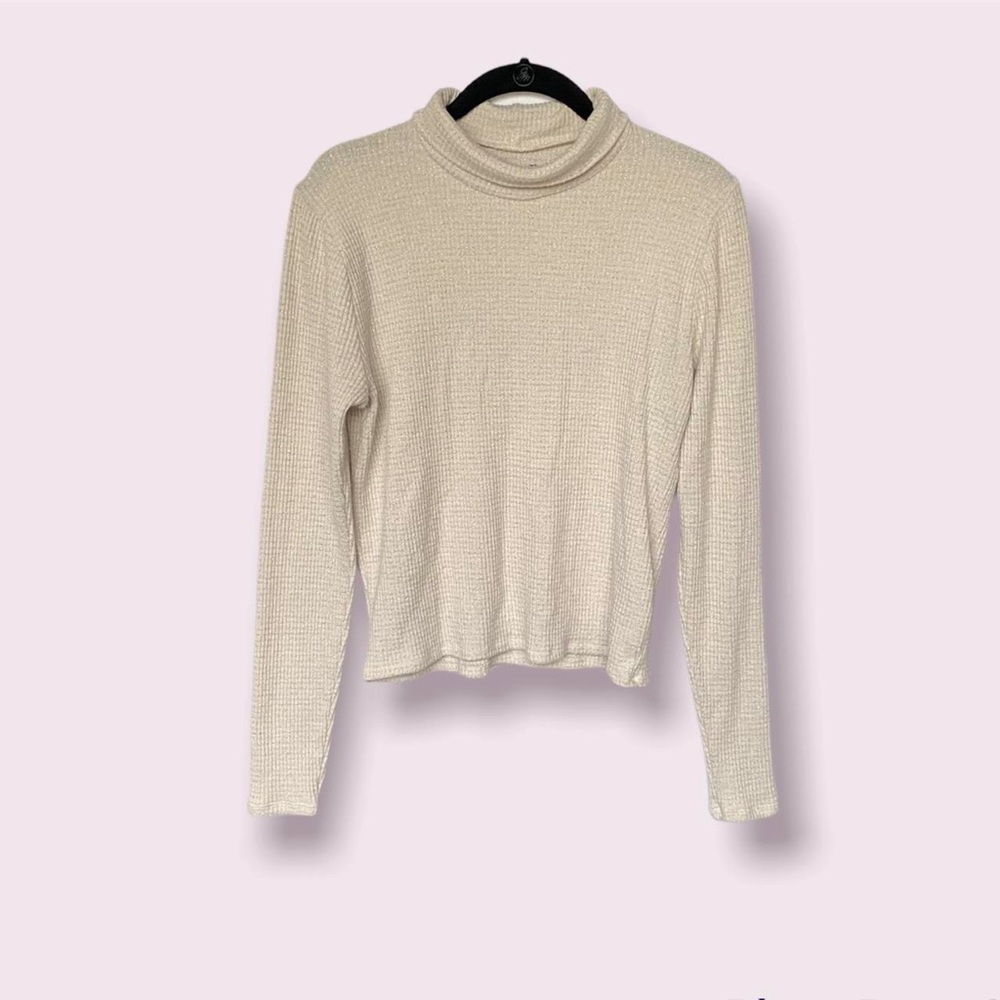 Cream colored ribbed silver sparkly turtleneck shirt from Abercrombie & Fitch XL